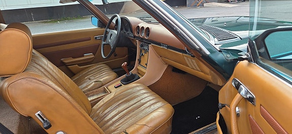 Mercedes-Benz SL350 26 of 28