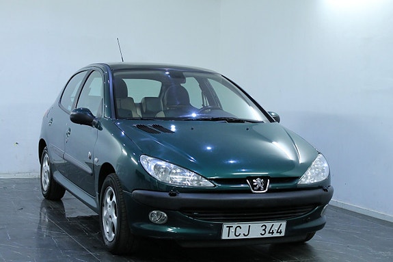 Peugeot 206 2 of 14