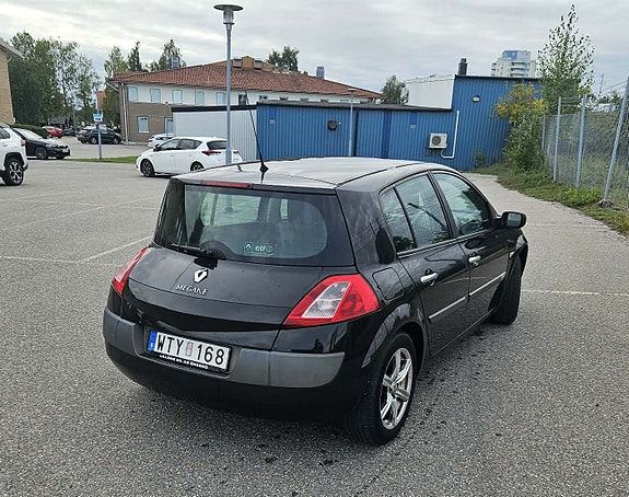Renault Megane II 2 of 5