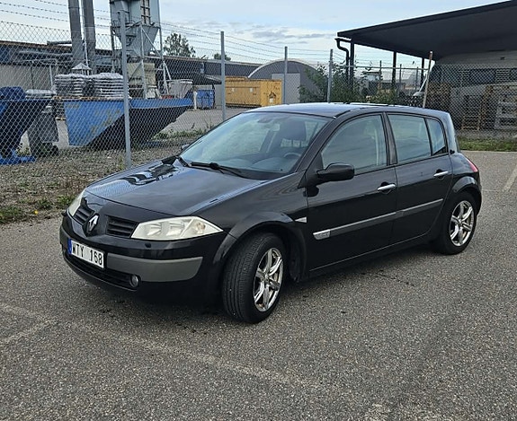 Renault Megane II 3 of 5