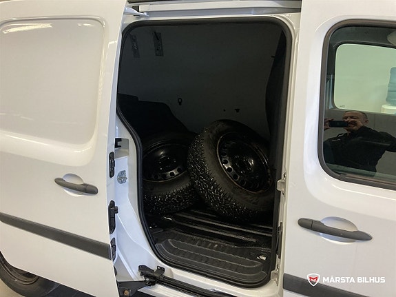 Renault Kangoo Express 15 of 17