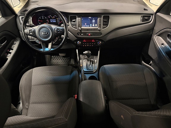 Kia Carens 5 of 15
