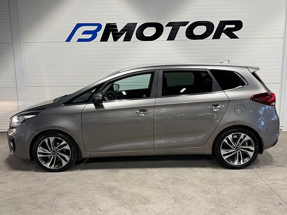 Kia Carens 11 of 15