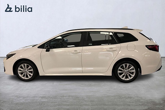 Toyota Corolla 3 of 21