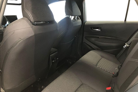 Toyota Corolla 13 of 21