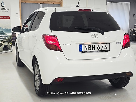 Toyota Yaris 6 of 18