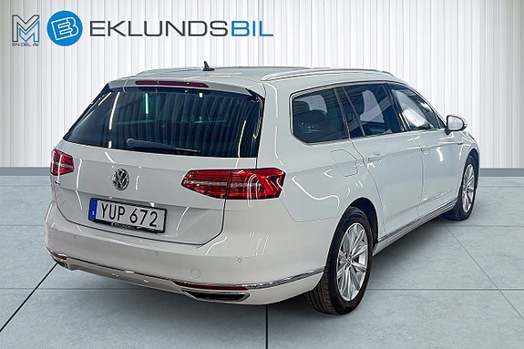 Volkswagen Passat 6 of 21