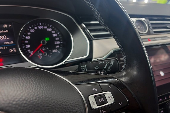 Volkswagen Passat 16 of 21