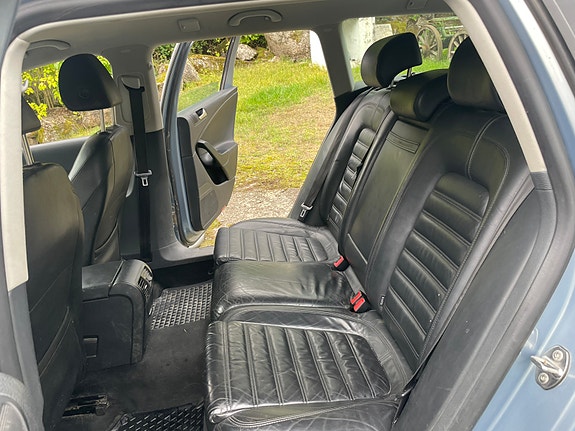 Volkswagen Passat 3 of 6