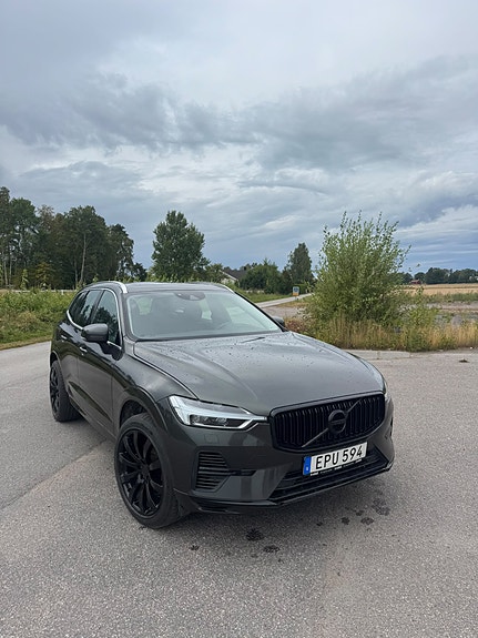 Volvo XC60 2 of 9