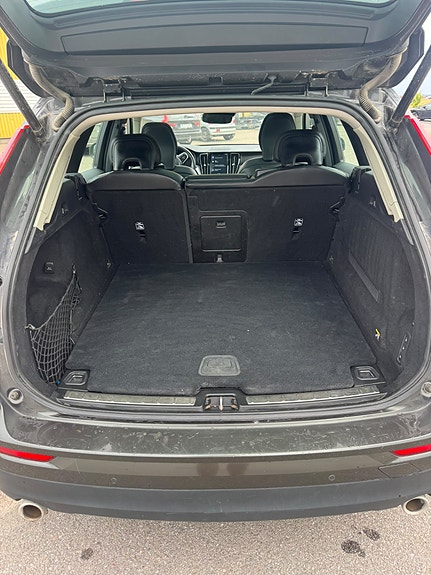 Volvo XC60 9 of 9