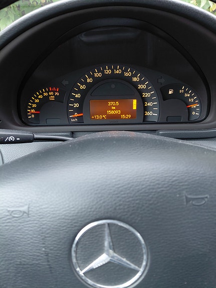 Mercedes-Benz C200 17 of 17