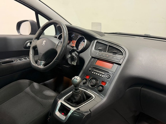 Peugeot 5008 2 of 21
