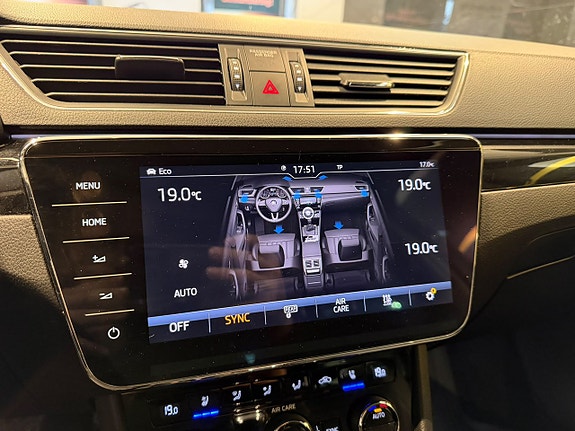 Skoda Superb 14 of 30