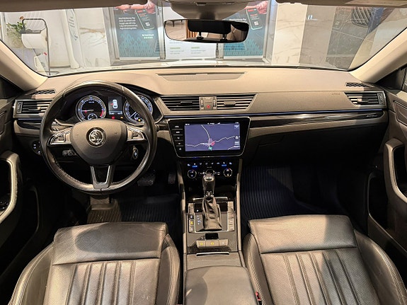 Skoda Superb 10 of 30