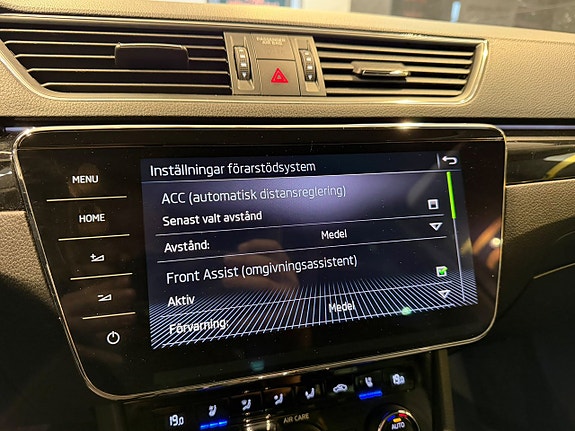 Skoda Superb 18 of 30