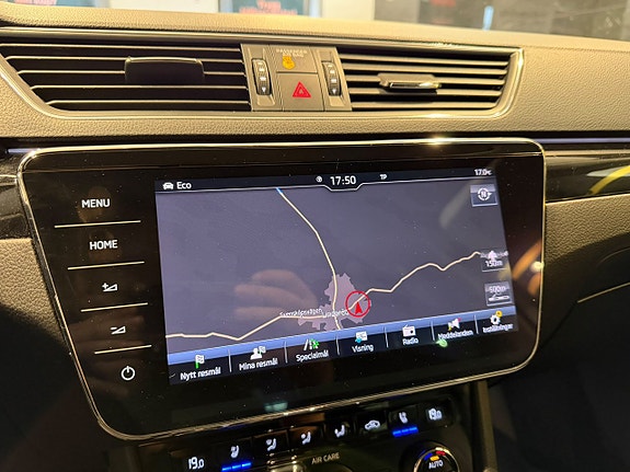 Skoda Superb 16 of 30