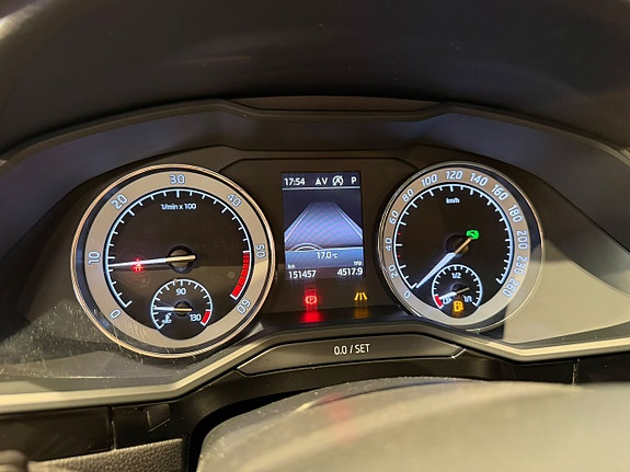 Skoda Superb 12 of 30