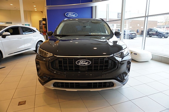 Ford Kuga 2 of 7