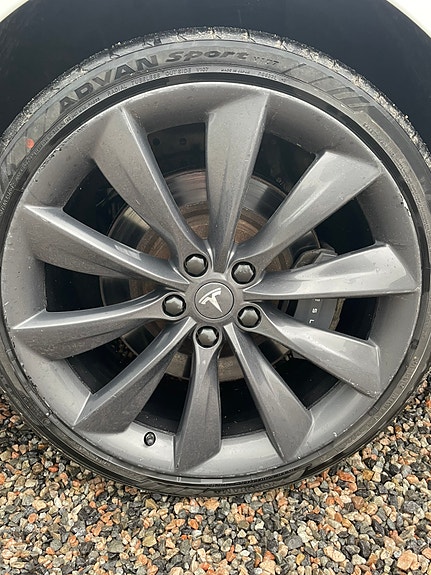 Tesla Model S 9 of 10