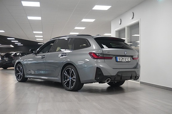 BMW 330e 3 of 18