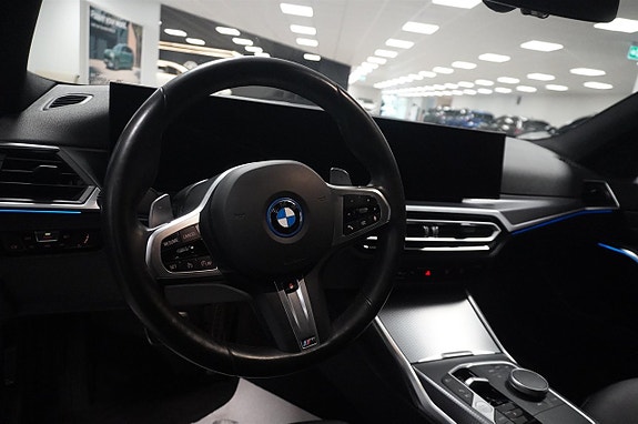 BMW 330e 2 of 18