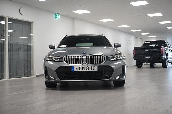 BMW 330e 4 of 18