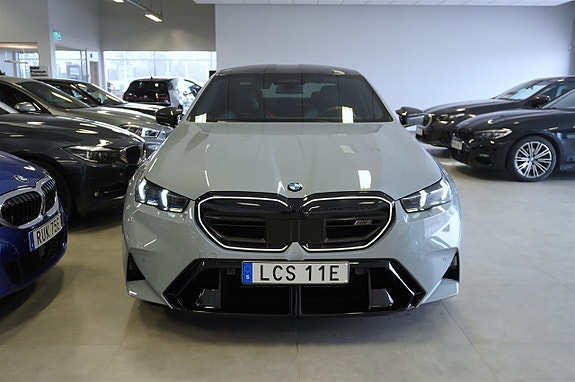 BMW M5 2 of 28