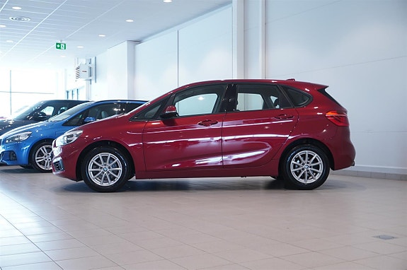 BMW 218i 4 of 13