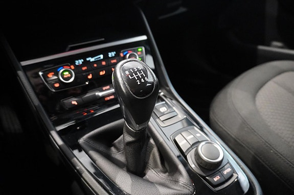 BMW 218i 7 of 13