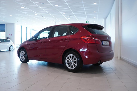 BMW 218i 3 of 13