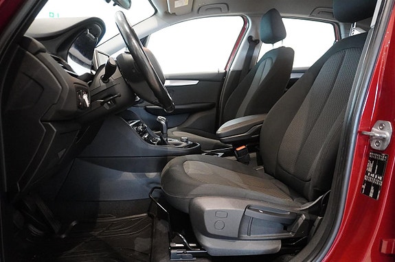 BMW 218i 5 of 13