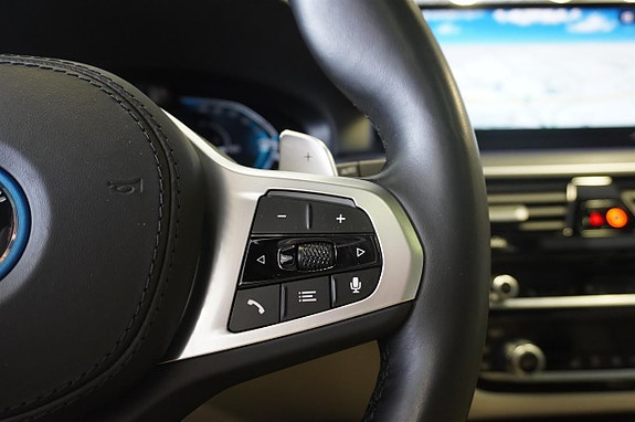BMW 530e 13 of 24