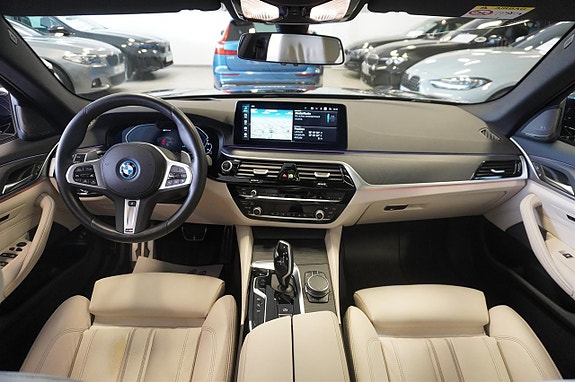 BMW 530e 19 of 24