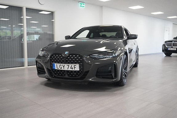 BMW M440i 2 of 14