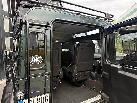 Land Rover Defender 90 6 of 13
