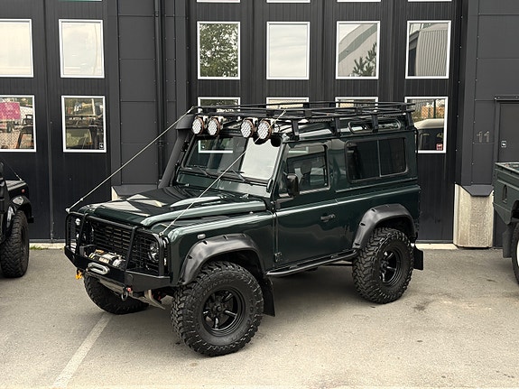 Land Rover Defender 90 3 of 13