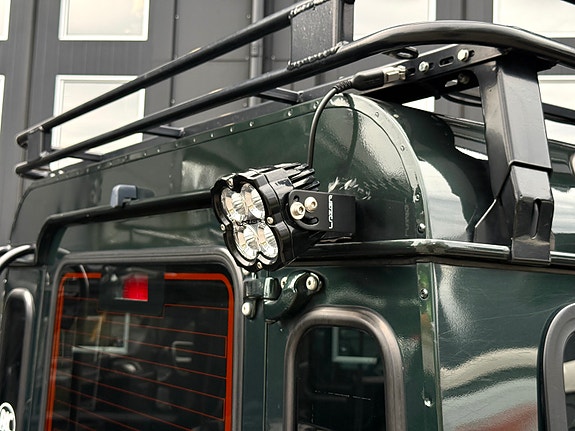 Land Rover Defender 90 5 of 13