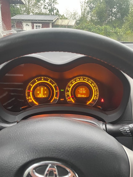 Toyota Auris 5 of 9