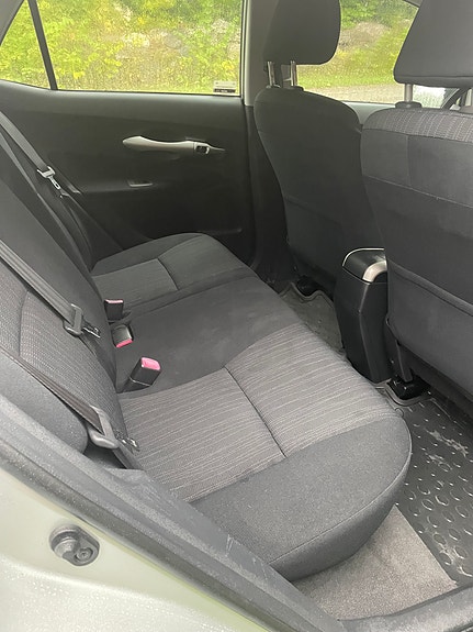 Toyota Auris 8 of 9