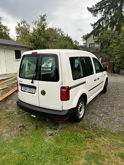 Volkswagen Caddy 3 of 3