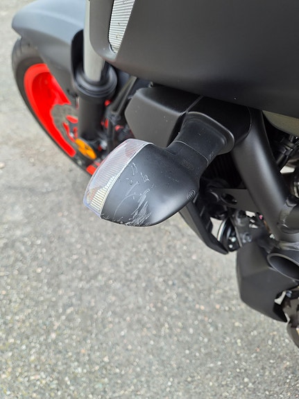 Yamaha MT-07 4 of 6