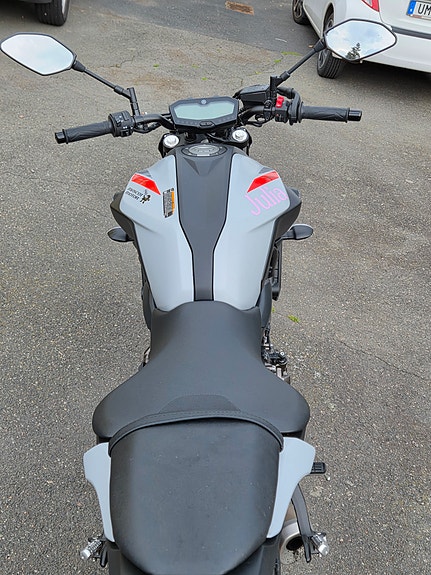 Yamaha MT-07 3 of 6