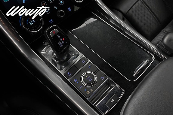 Land Rover Range Rover Sport 16 of 26
