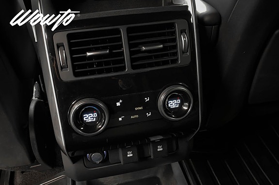 Land Rover Range Rover Sport 14 of 26
