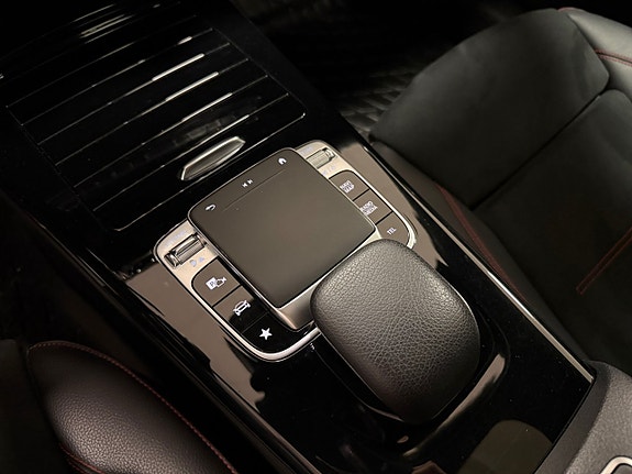 Mercedes-Benz A200 13 of 16