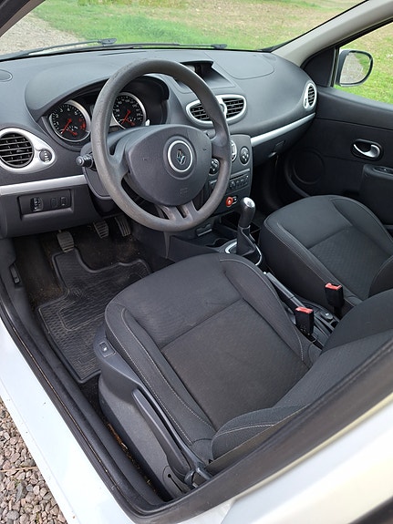 Renault Clio 3 of 5