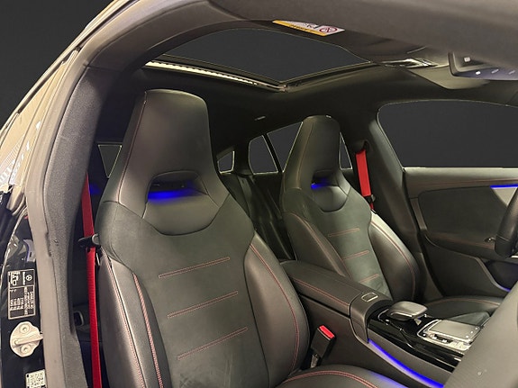 Mercedes-Benz CLA35 12 of 18