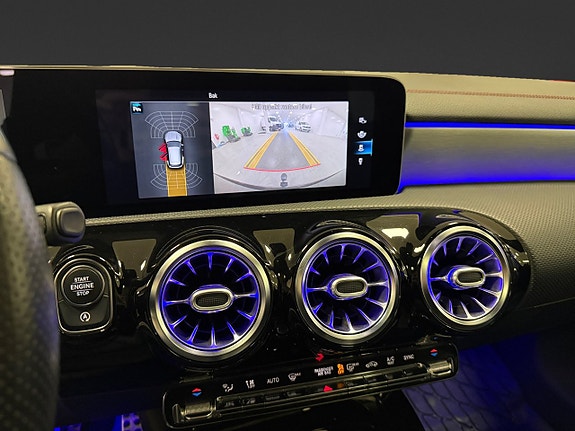 Mercedes-Benz CLA35 15 of 18