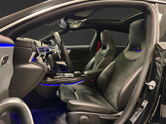 Mercedes-Benz CLA35 8 of 18